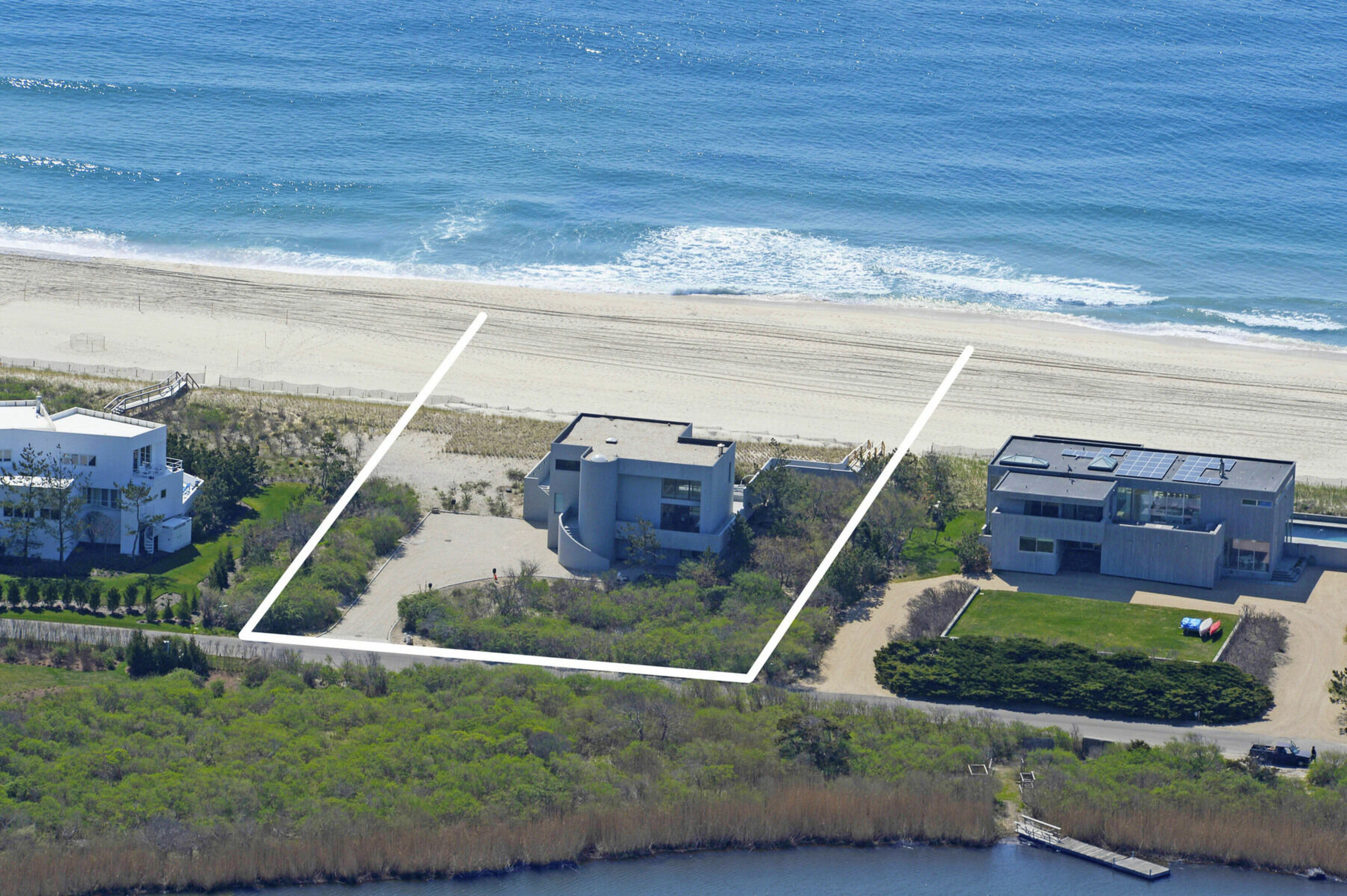 191 Mid Ocean Dr in Bridgehampton Out East