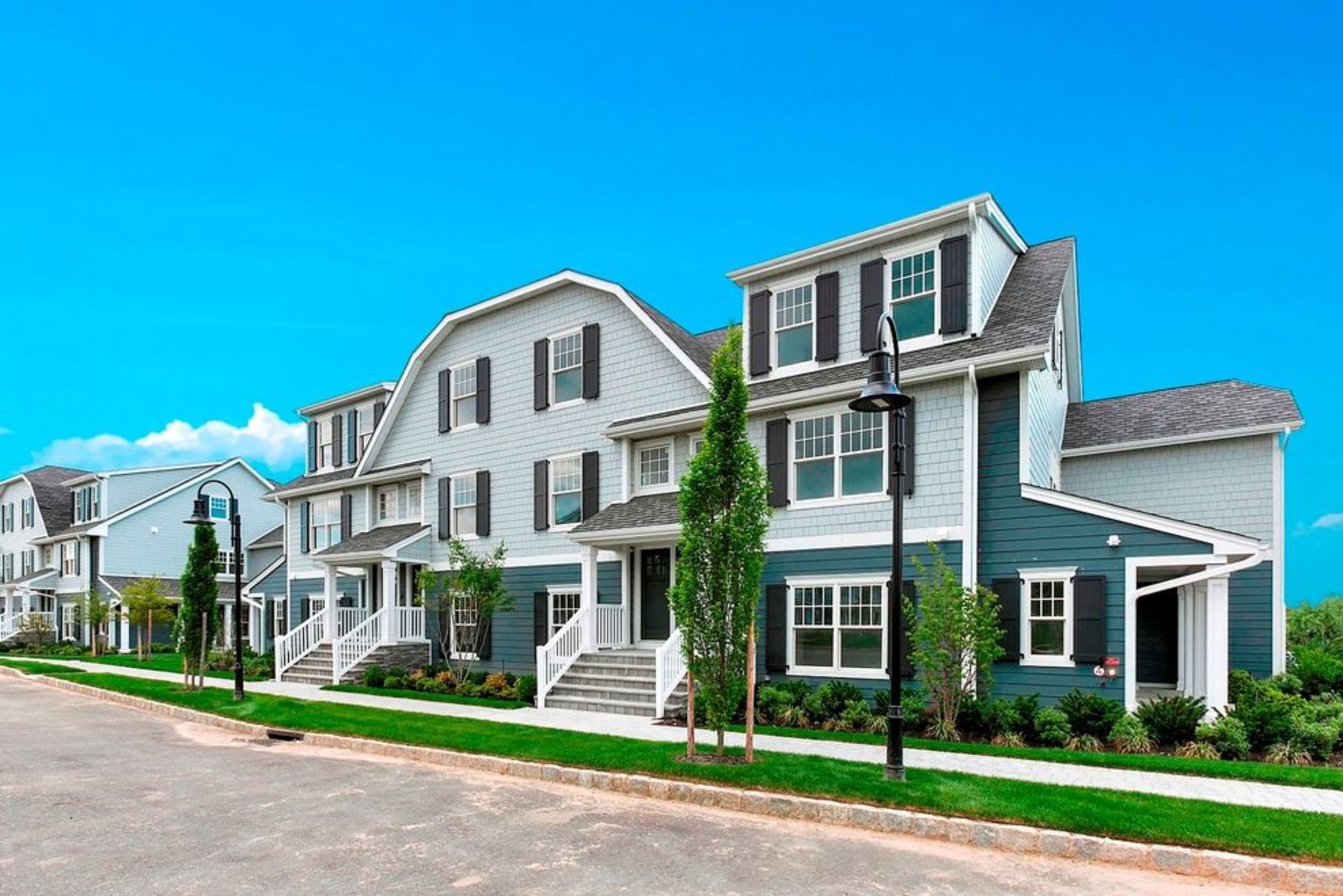 10 Village Green Dr in Southampton Out East